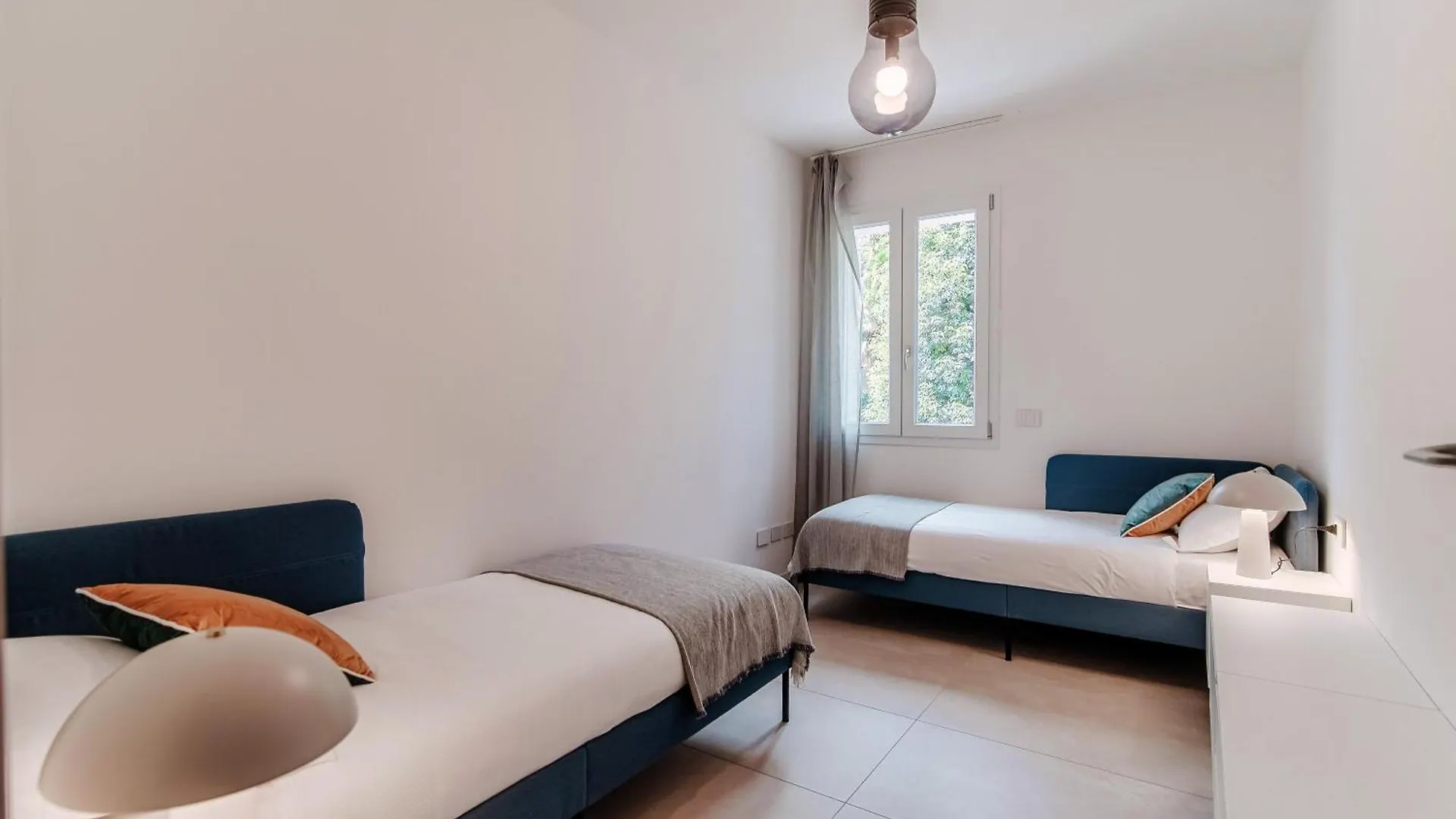 Lario Suite Apartments By Quokka 360 - With Parking Next To Como City