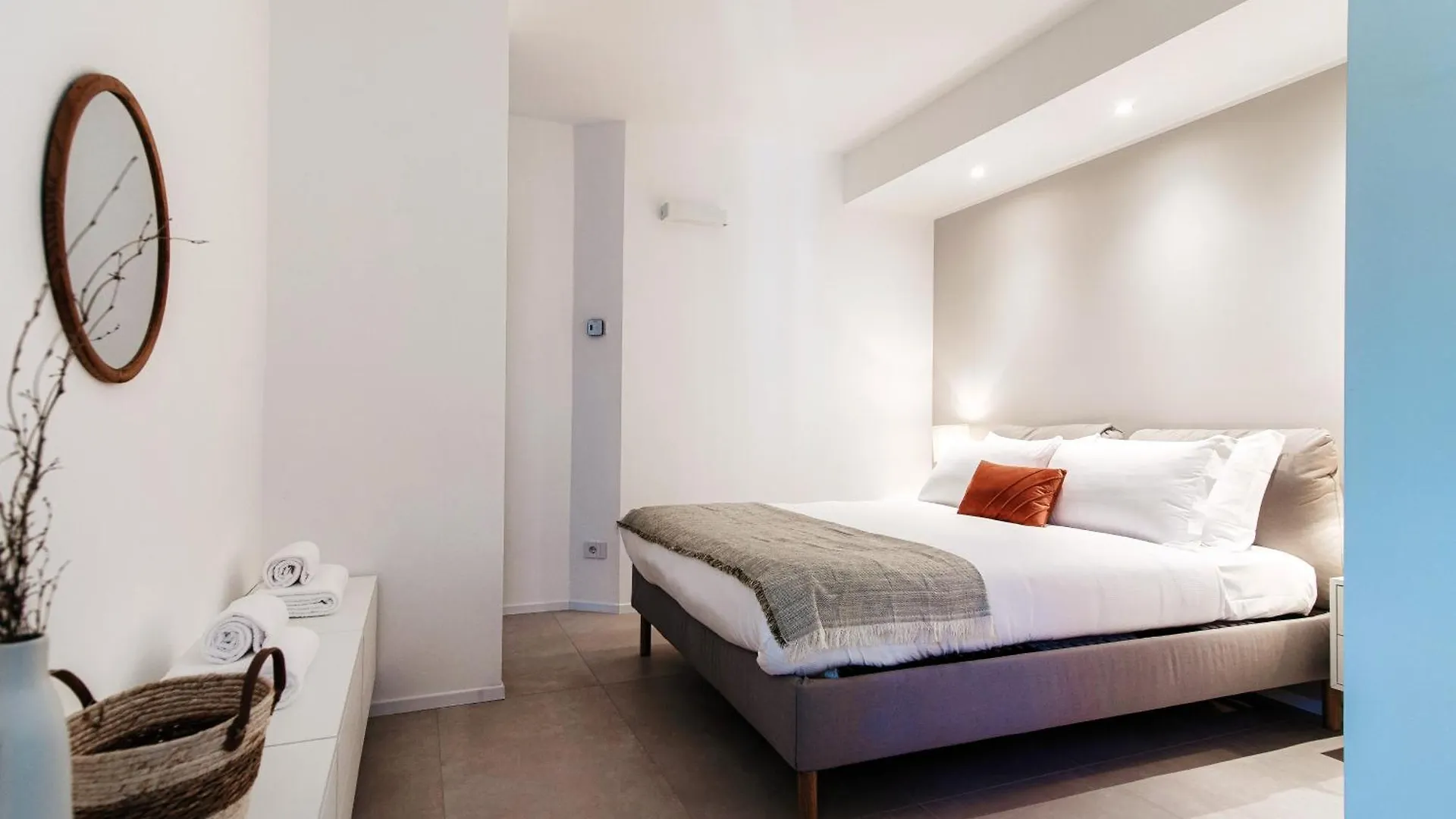 Lario Suite Apartments By Quokka 360 - With Parking Next To Como City