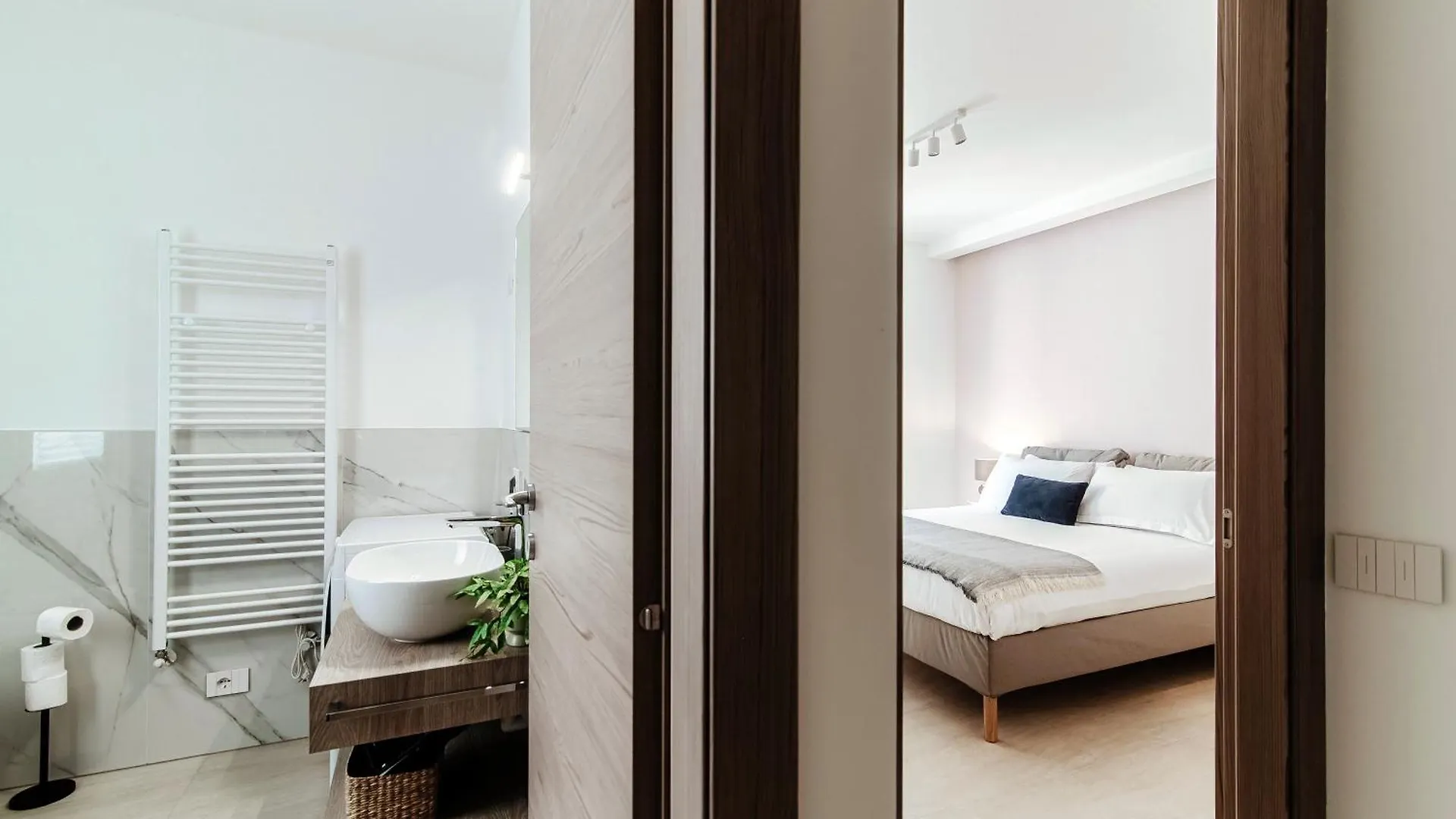 Lario Suite Apartments By Quokka 360 - With Parking Next To Como City Italy