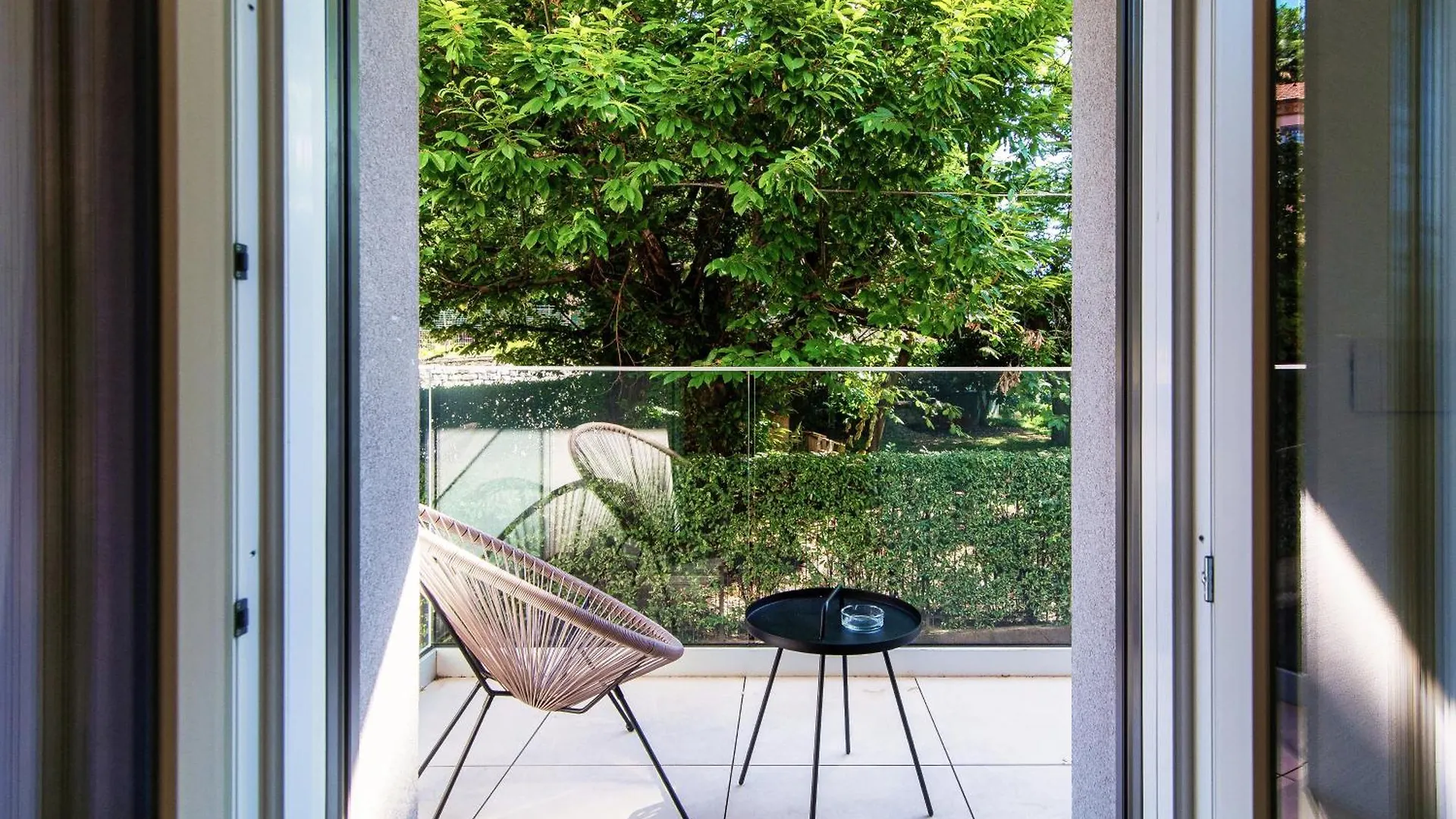 Lario Suite Apartments By Quokka 360 - With Parking Next To Como City