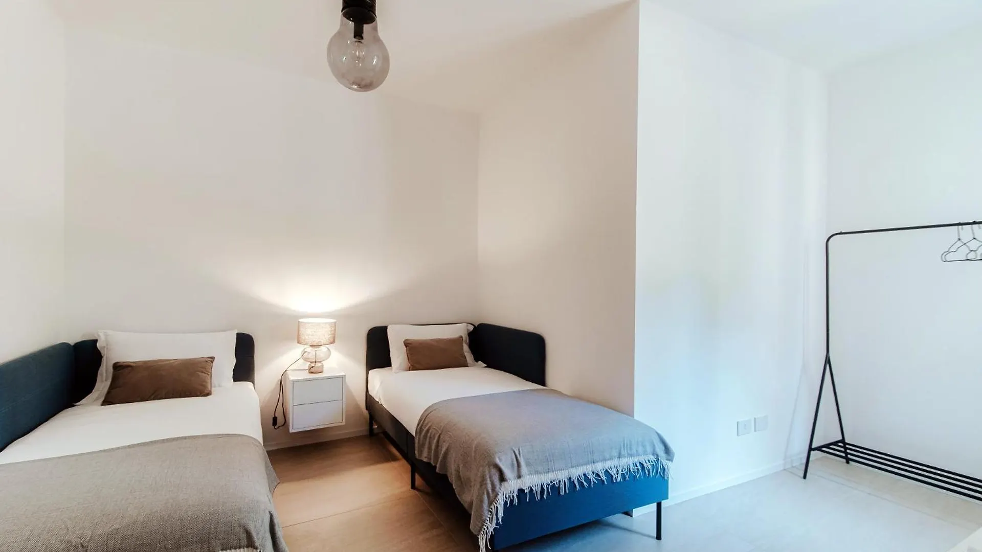Lario Suite Apartments By Quokka 360 - With Parking Next To Como City 0*,  Italy