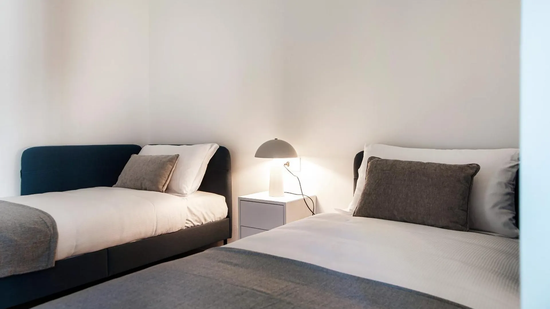 Lario Suite Apartments By Quokka 360 - With Parking Next To Como City Italy