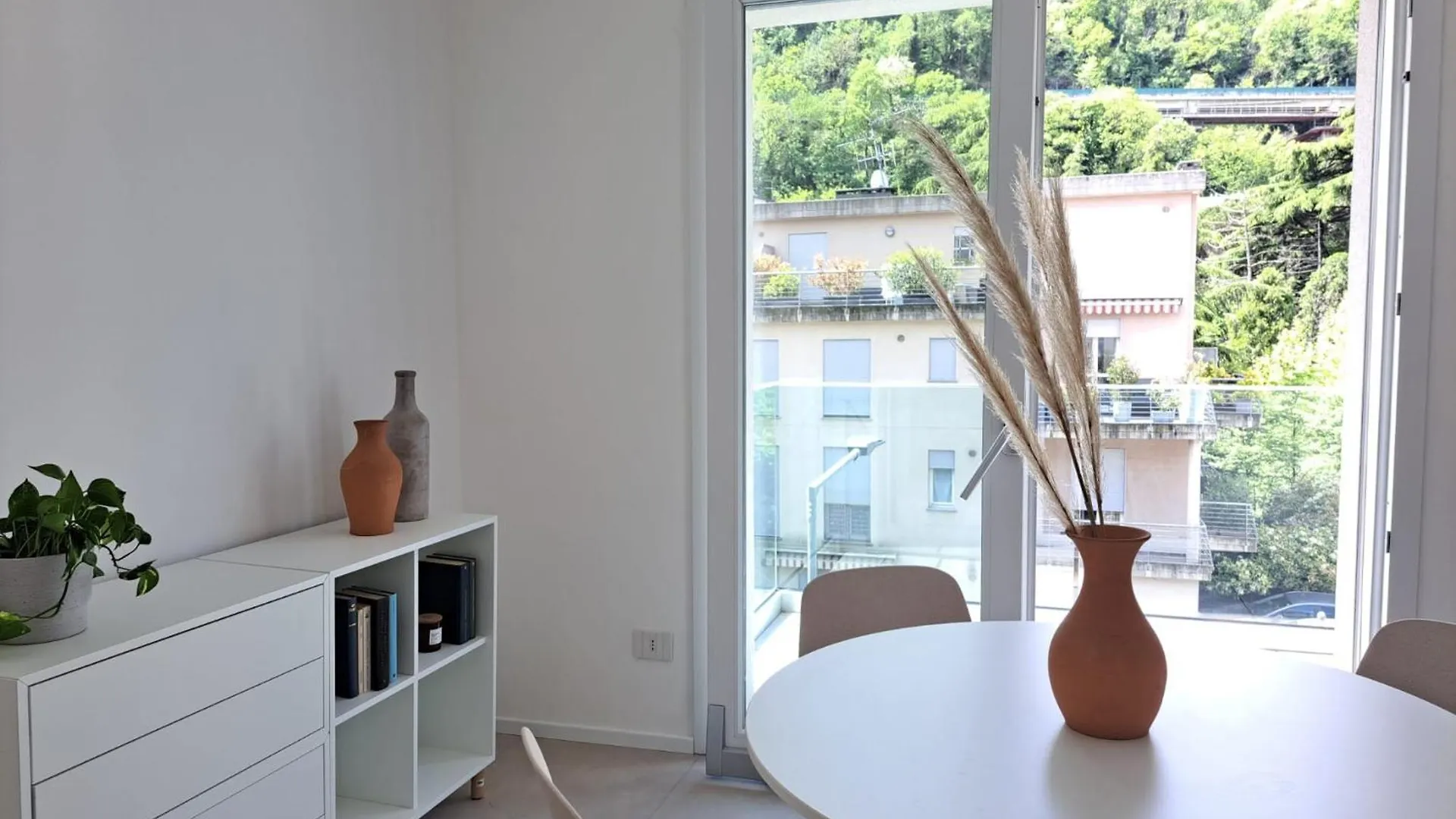 Lario Suite Apartments By Quokka 360 - With Parking Next To Como City 0*,