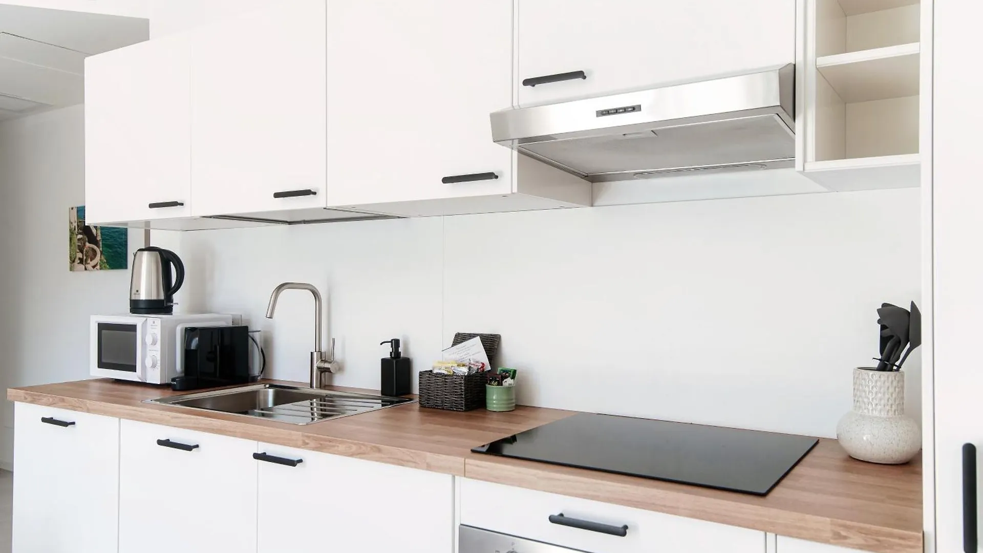 Lario Suite Apartments By Quokka 360 - With Parking Next To Como City