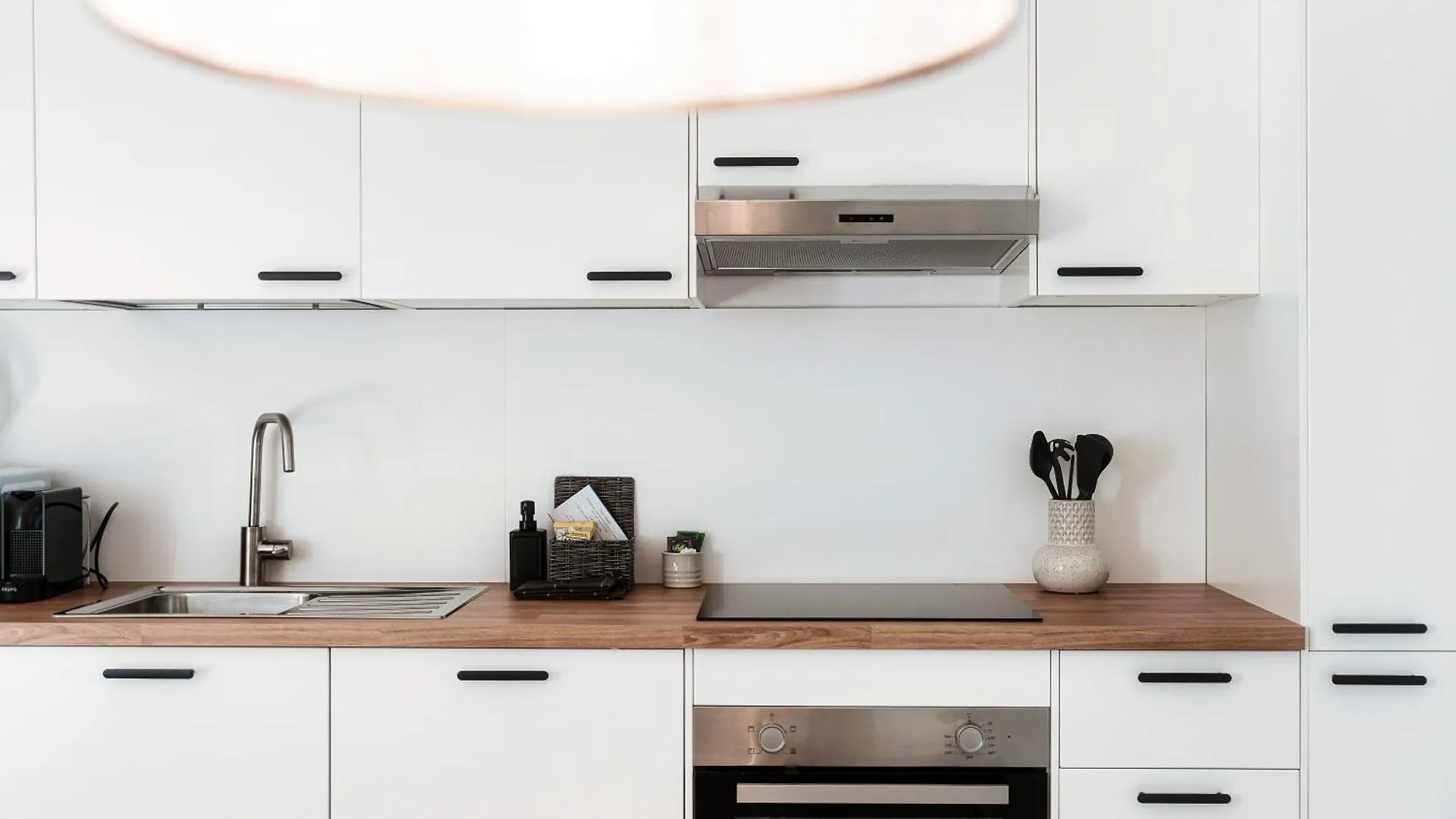 Lario Suite Apartments By Quokka 360 - With Parking Next To Como City